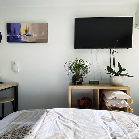 פרפיניין Studio Clair, Climatise Avec Jardin Et Parking מראה חיצוני תמונה